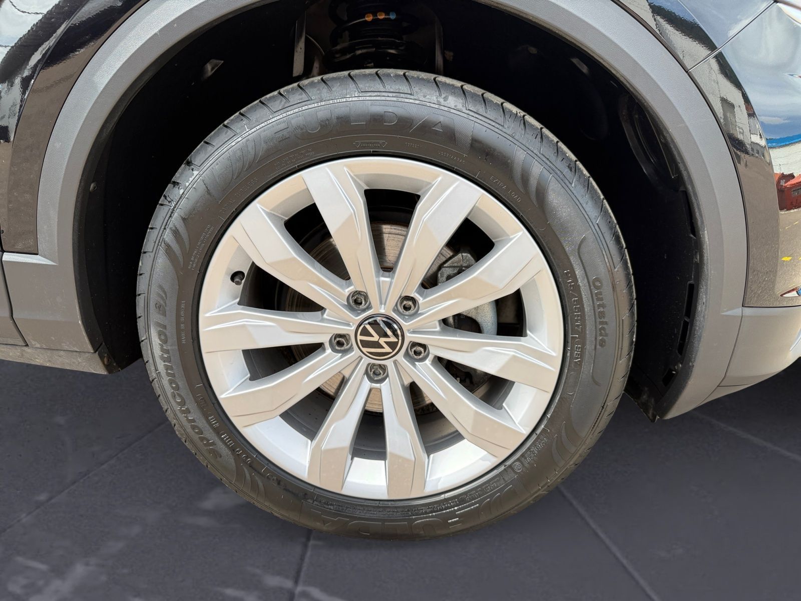 Volkswagen T-Roc 1.5 TSI ACT Sport - Samsaru's Car Outlet