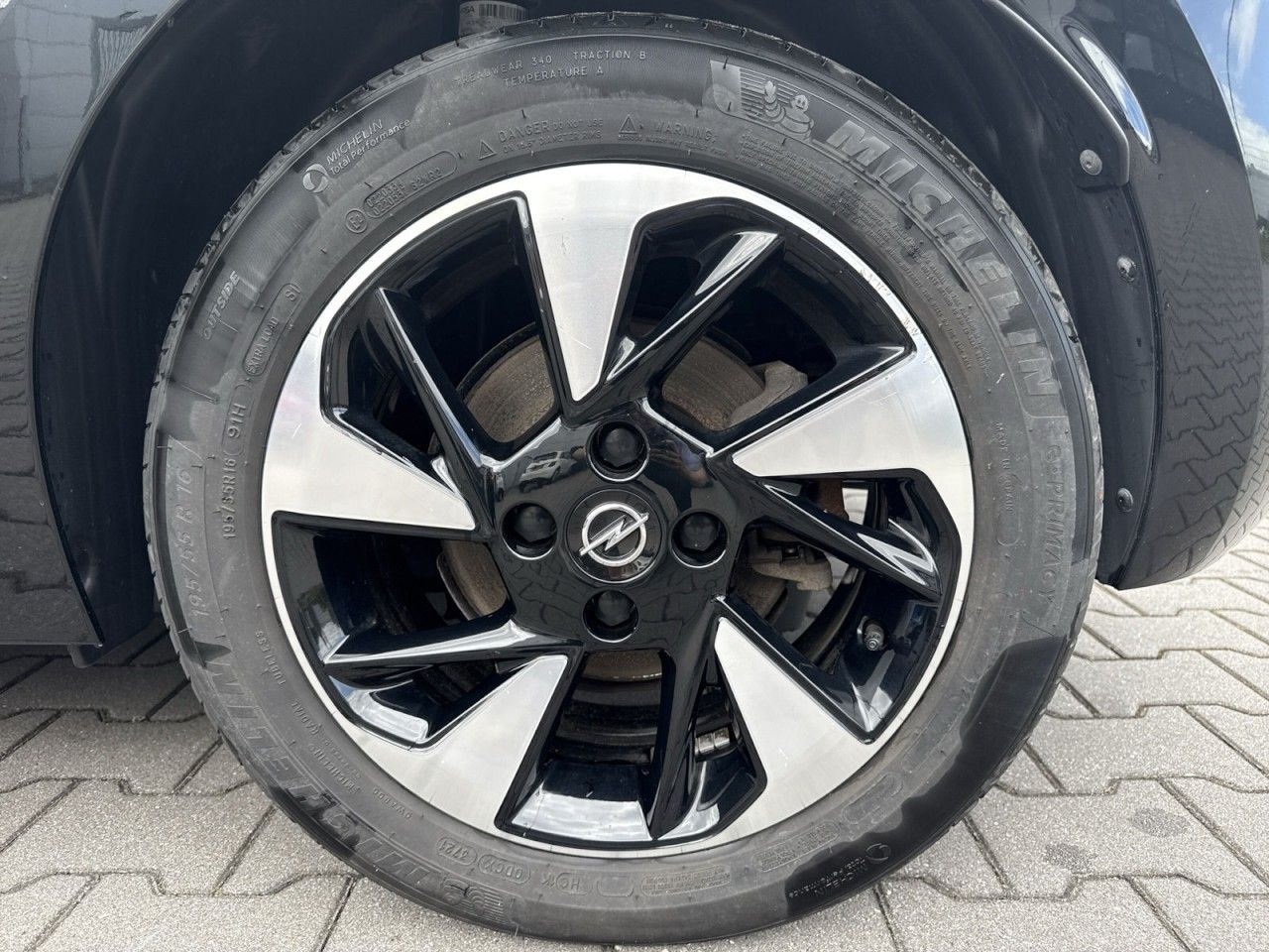 Opel Corsa-e Elegance - Samsaru's Car Outlet