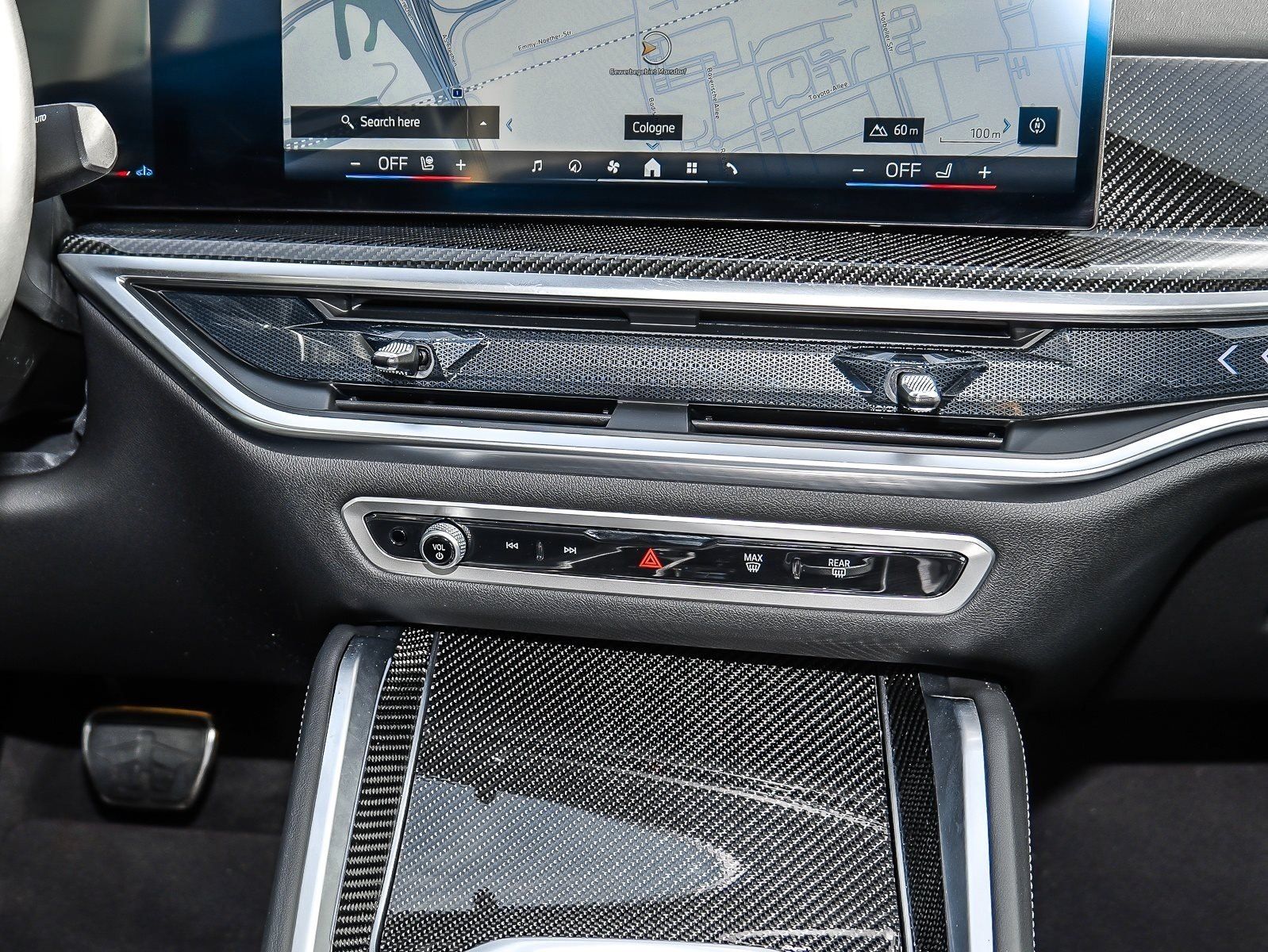 BMW X6 xDrive30d M Sport PANO HUD ACC AHK RFK NAVI L