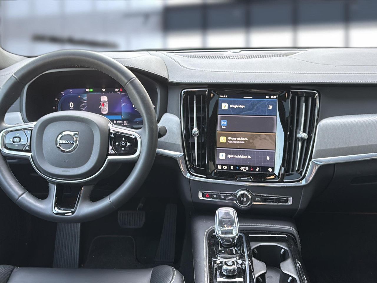 Volvo S90 Plus Dark Recharge Plug-In Hybrid AWD LED