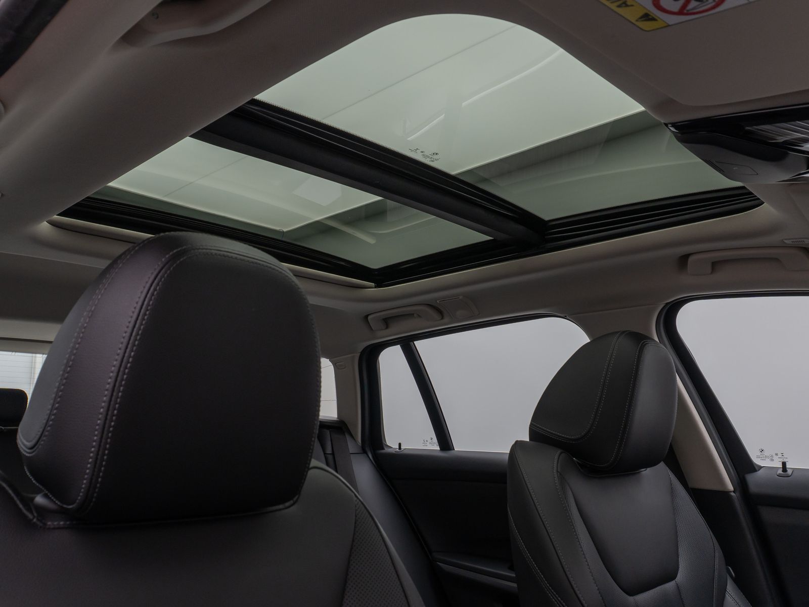 BMW 320e Luxury Line - Samsaru's Car Outlet