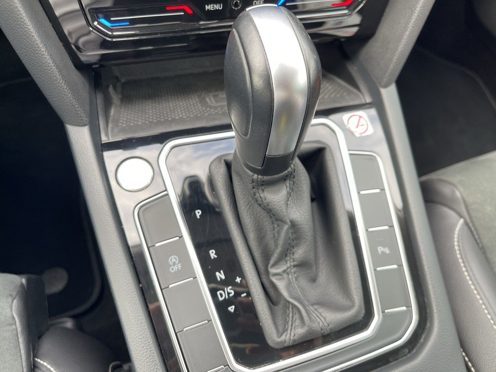 Volkswagen Passat 2.0 TDI Elegance DSG - Samsaru's Car Outlet