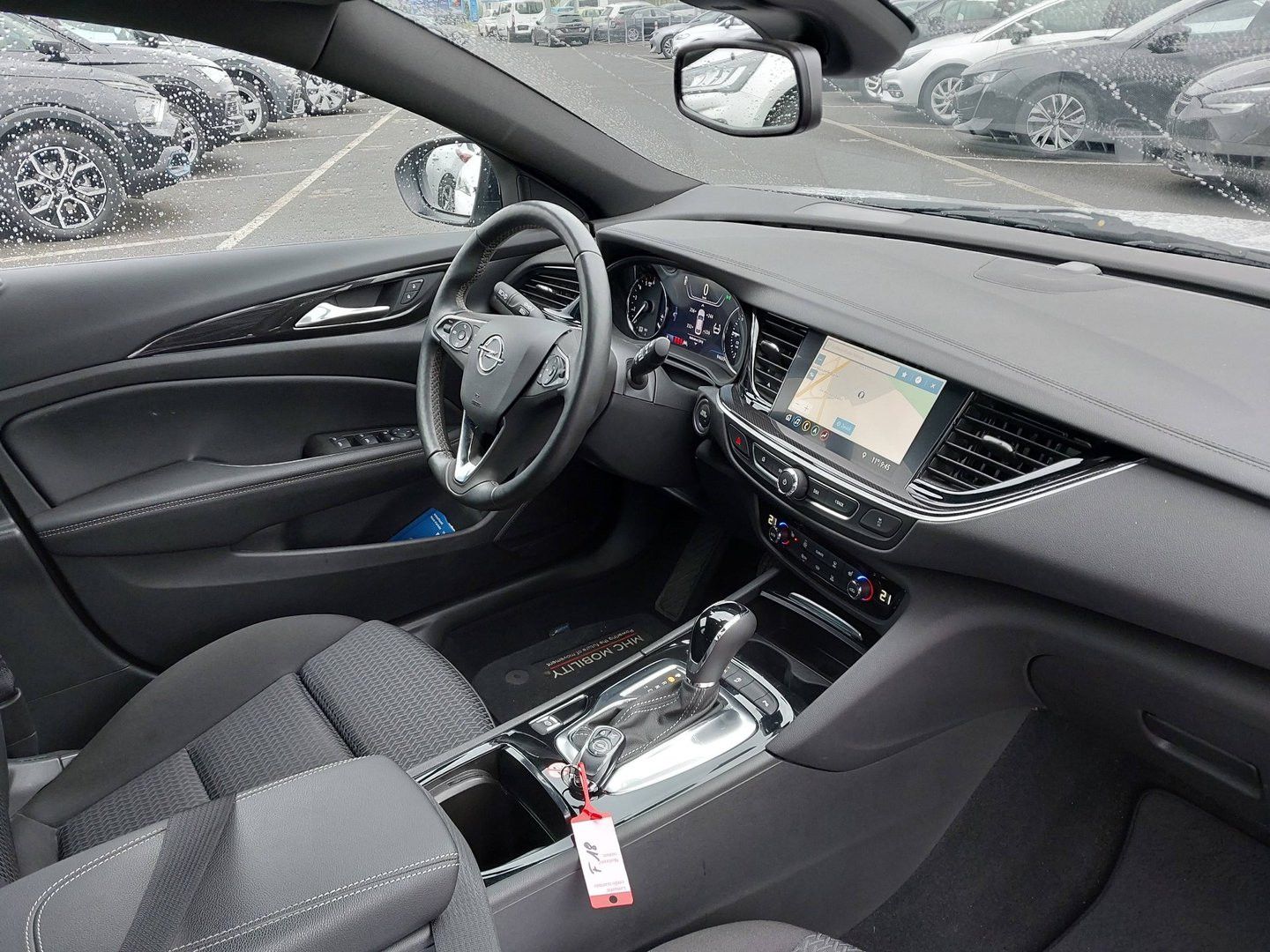 Opel Insignia B Sports Tourer Business - Samsaru's Car Outlet
