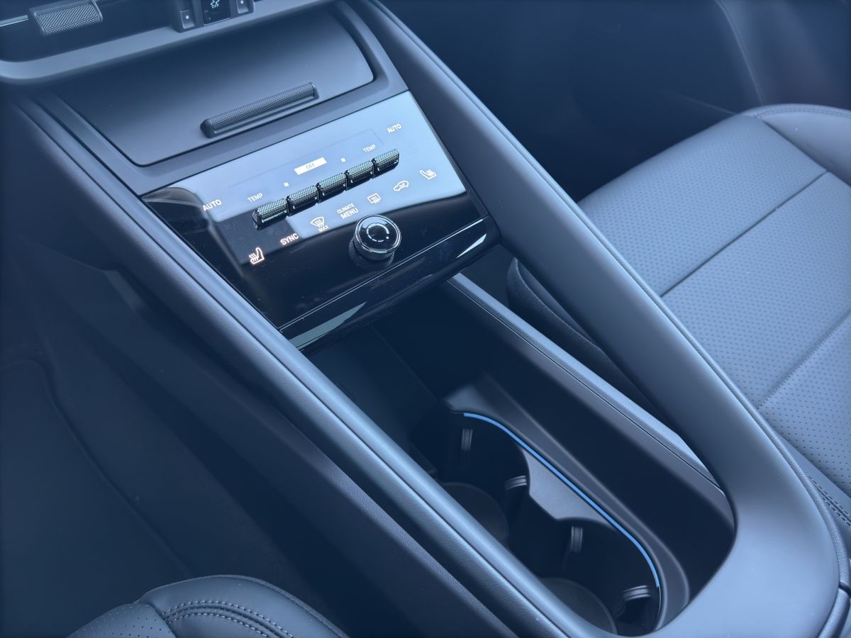Porsche Macan 4 | Luftfederung | Panorama | BOSE | AHK |