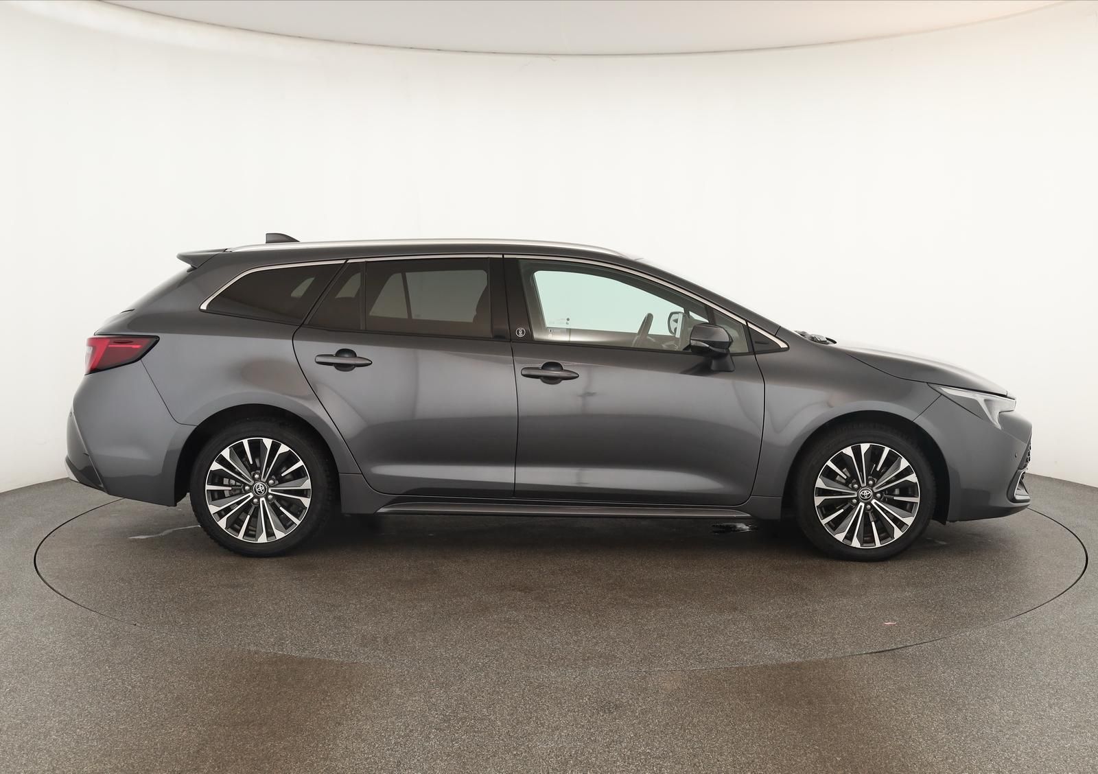 Toyota Corolla Touring Sports 1.8 CVT Team D Navi Kam