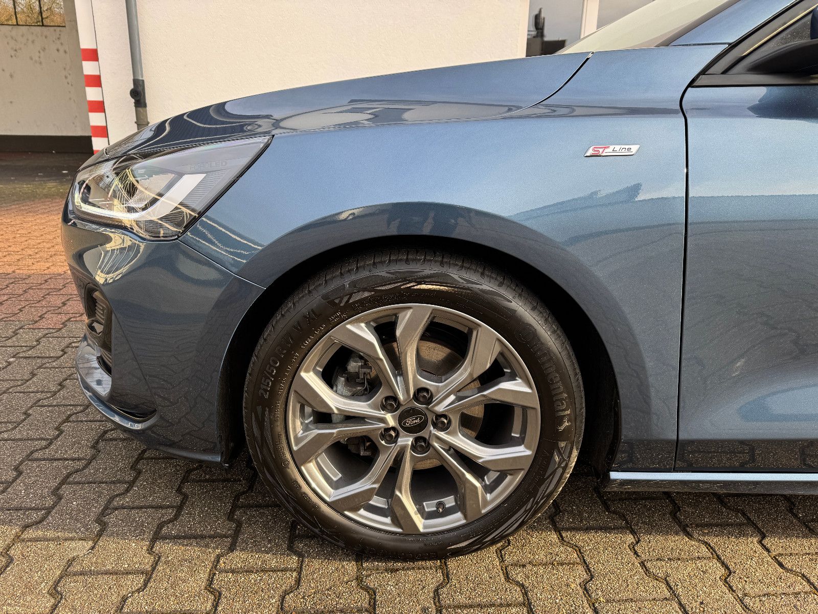 Ford Focus Aut. ST-Line X PANO/AHK/MATRIX/NAVI/KAMERA
