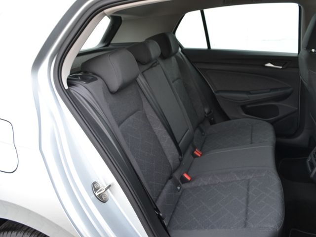 Volkswagen Golf VIII 1.5 TSI Life - Samsaru's Car Outlet