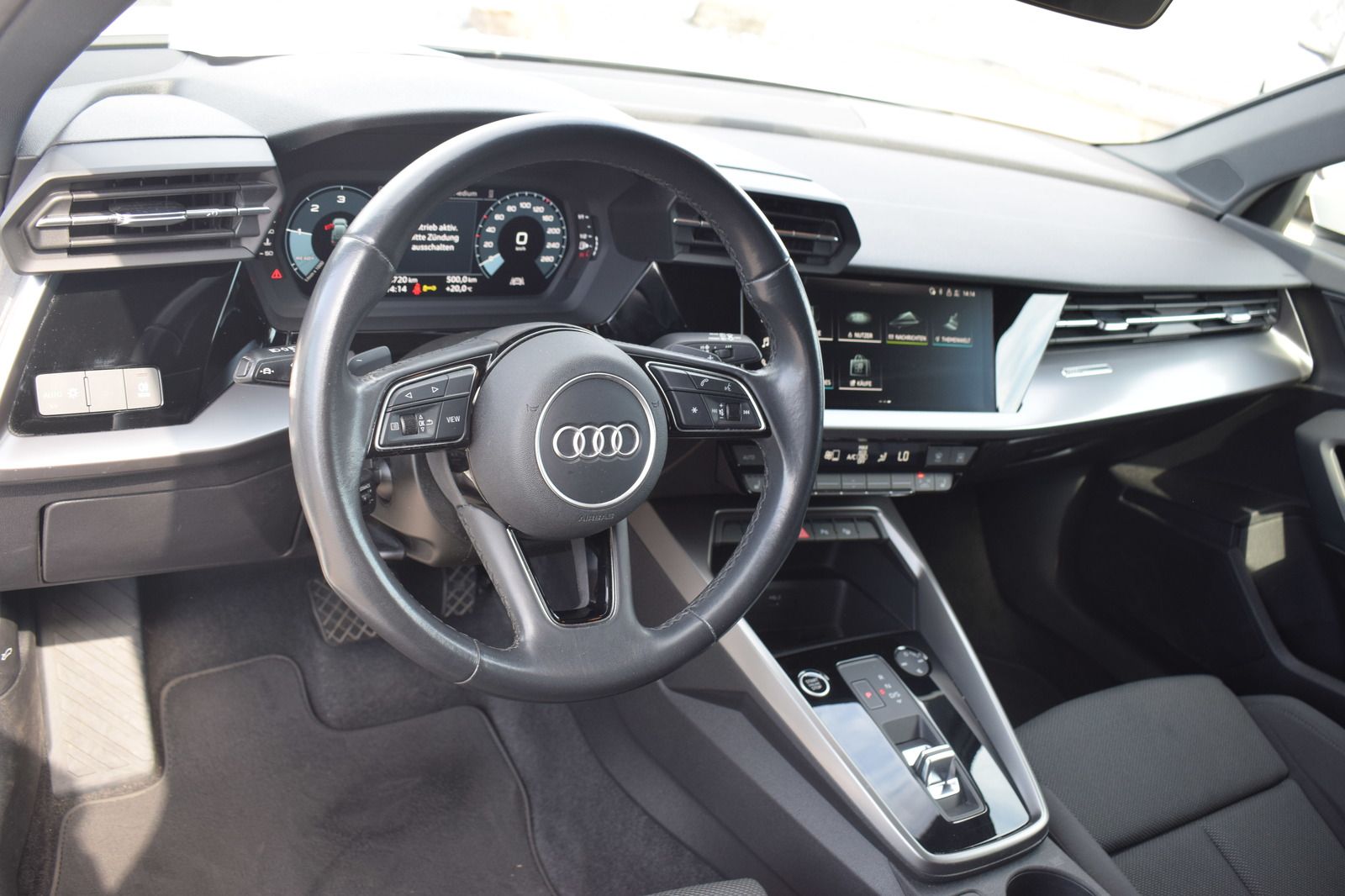 Audi A3 Sportback 30 TDI advanced Automatik/AHK