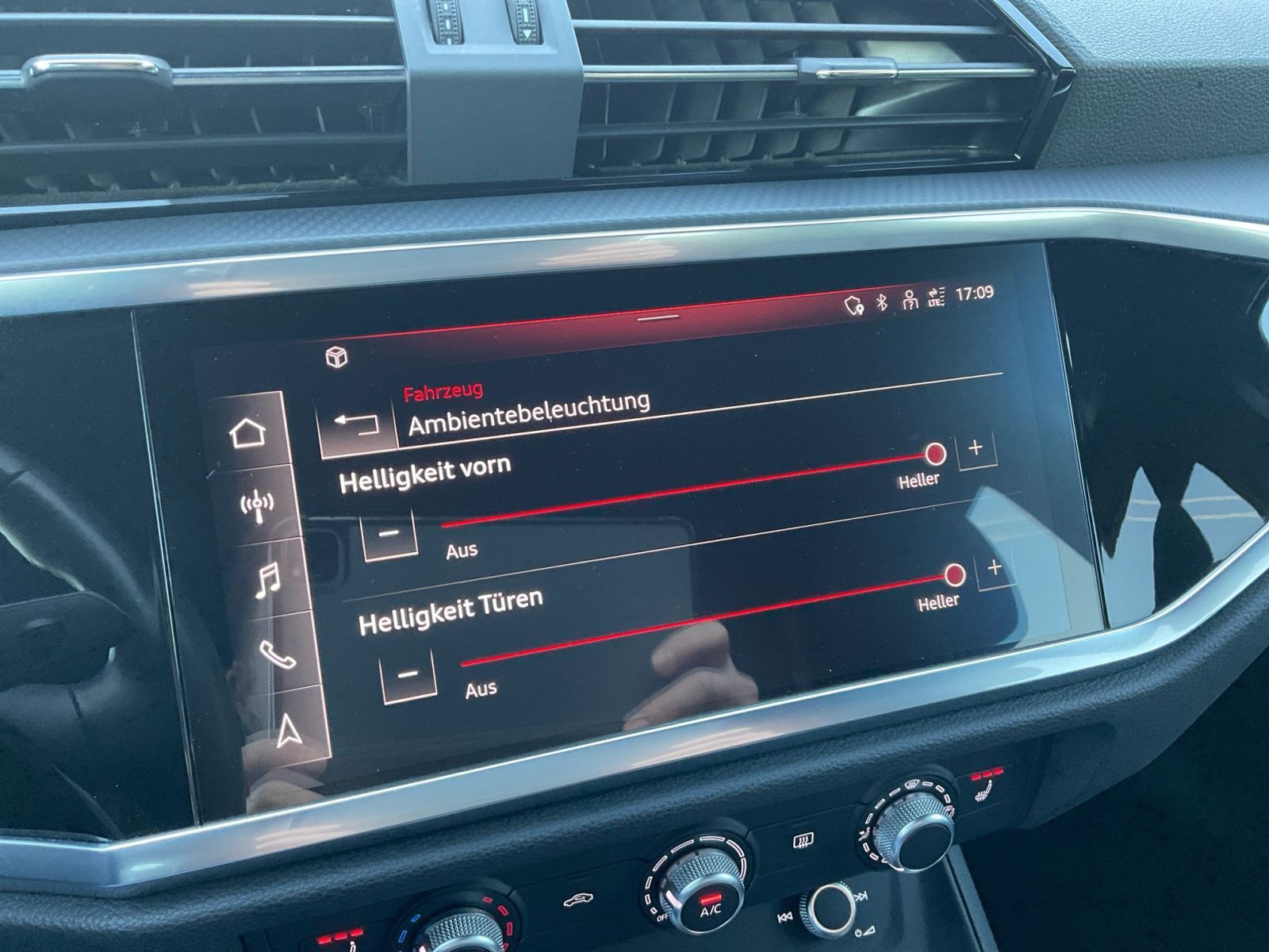 Audi Q3 40 TDI S line quattro - Samsaru's Car Outlet