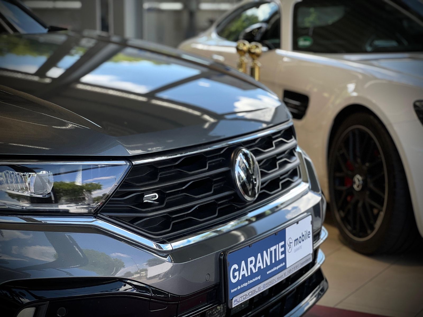 Volkswagen T-Roc R 4Motion - Samsaru's Car Outlet
