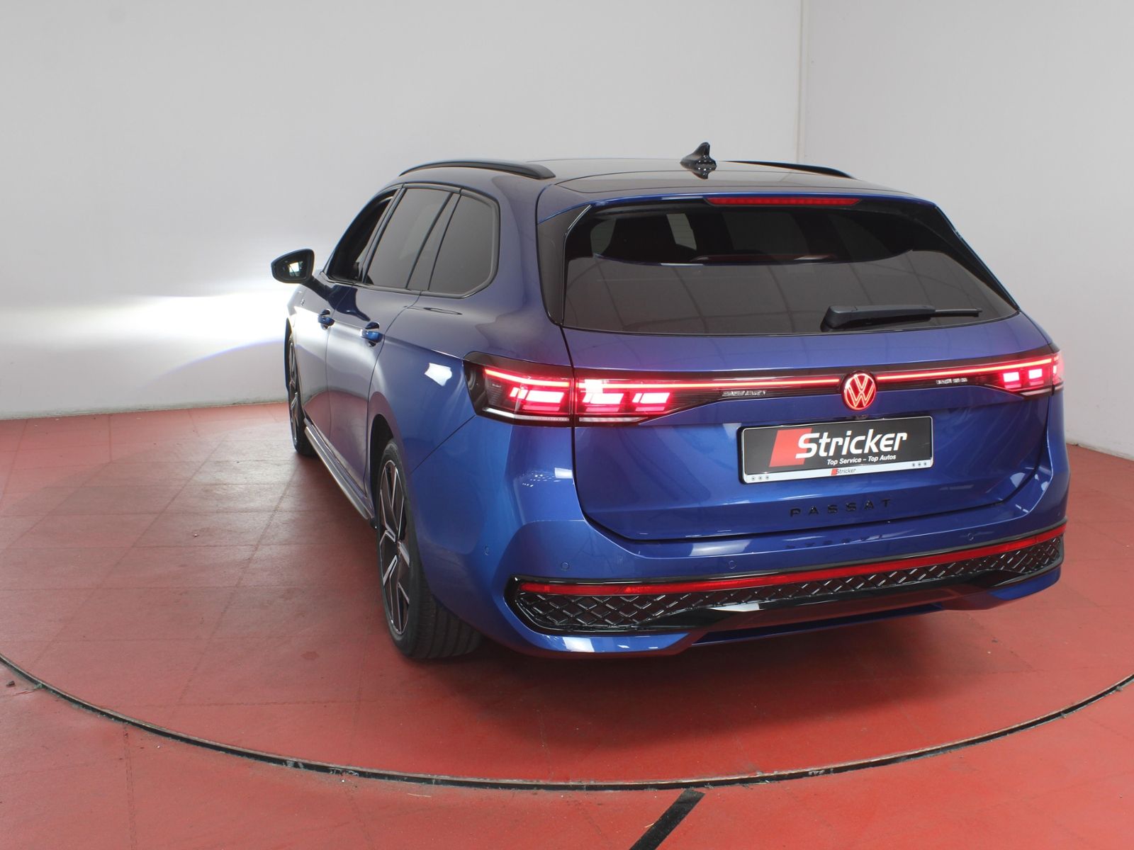 Volkswagen Passat Variant R-Line 1.5TSI e-Hybrid 398,-ohne
