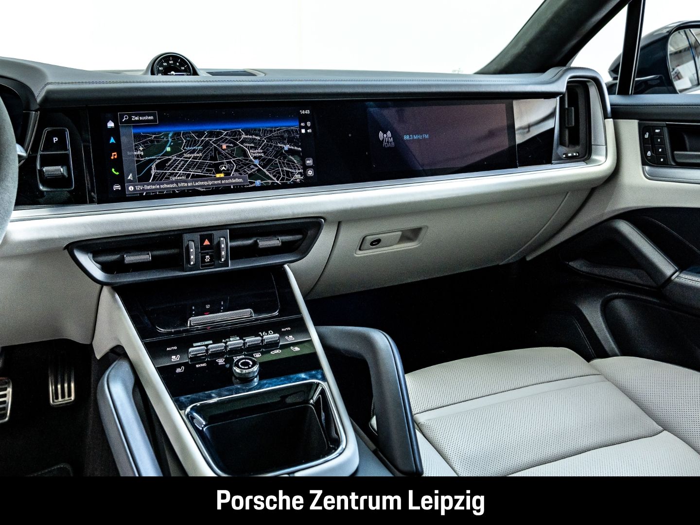 Porsche Cayenne S Coupe HD Massage PDCC InnoDrive HeadUp