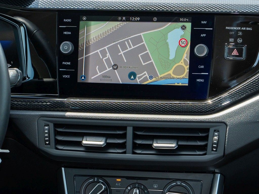 Volkswagen Taigo 1.0 TSI Life - Samsaru's Car Outlet