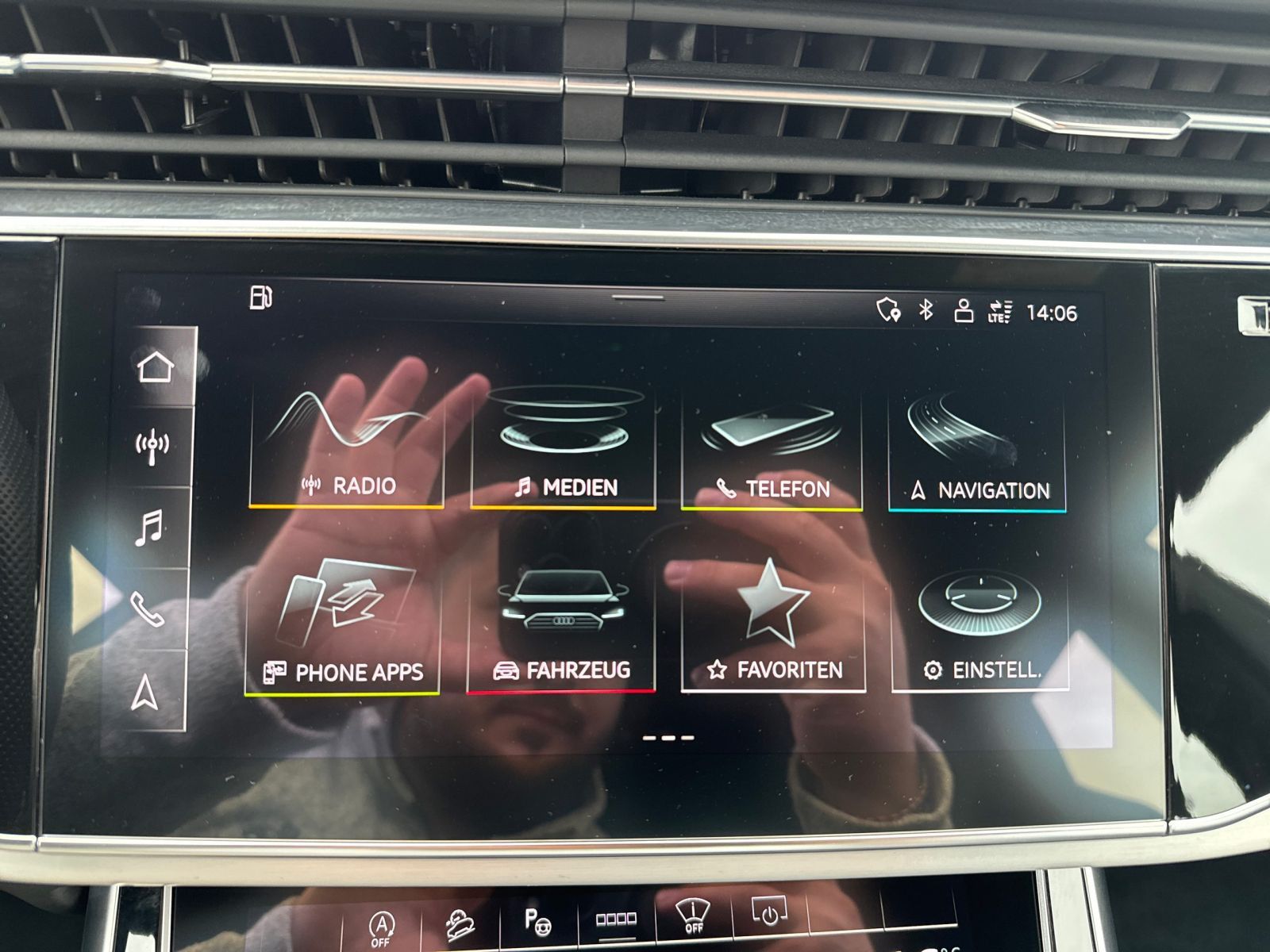 Audi Q8 50 TDI S-line quattro - Samsaru's Car Outlet