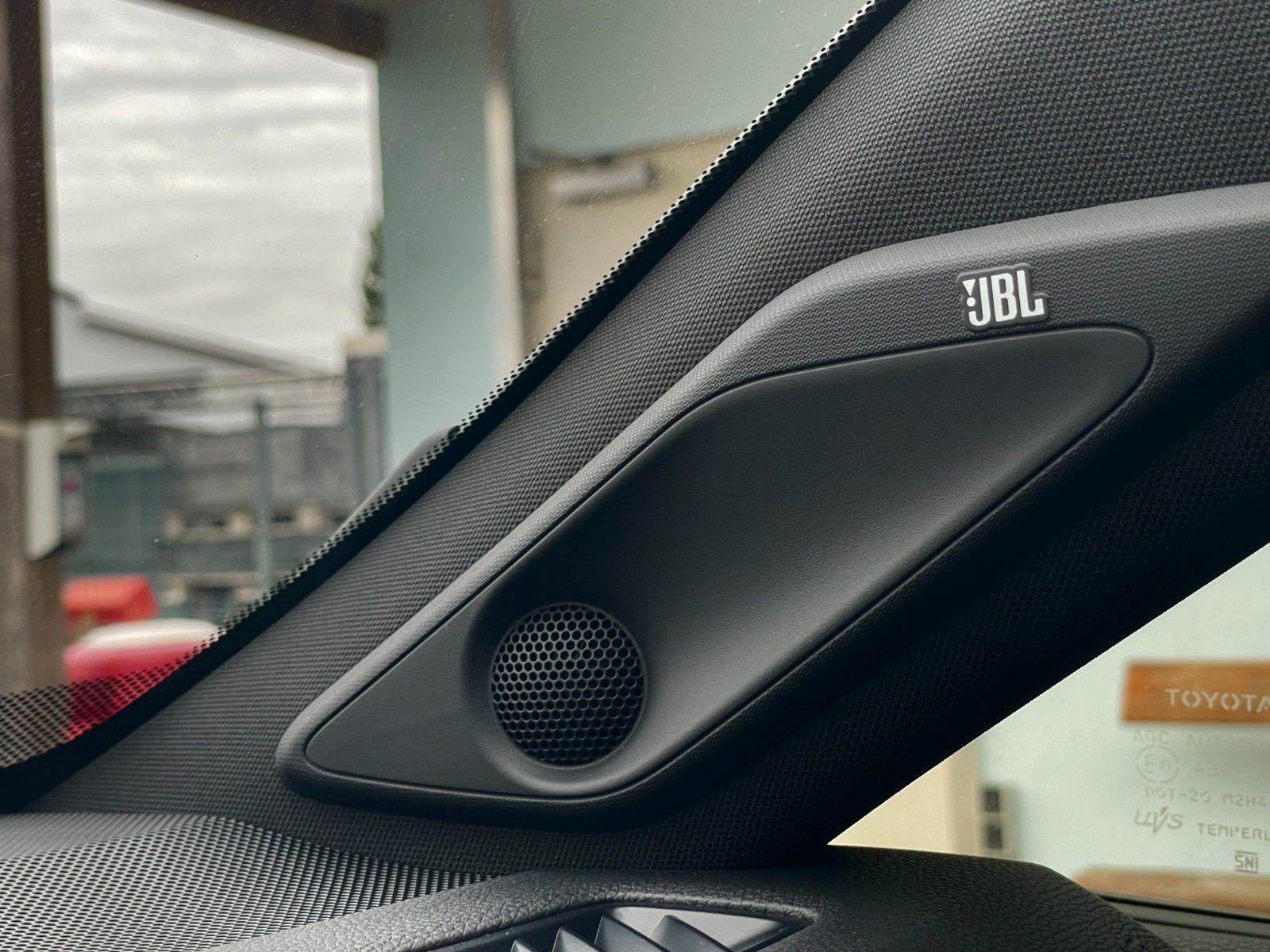 Toyota RAV 4 2.5 Style 4X4 FACELIFT LED NAVI JBL KAMERA