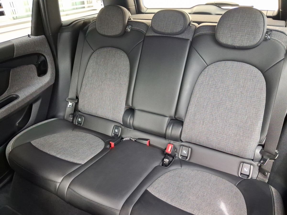 MINI Cooper SE ALL4 - Samsaru's Car Outlet