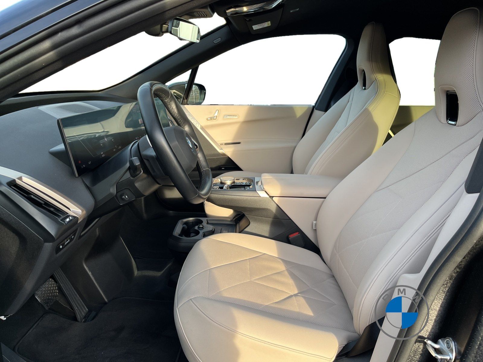 BMW iX xDrive40 Sport 22" AHK Massage Memory H&K