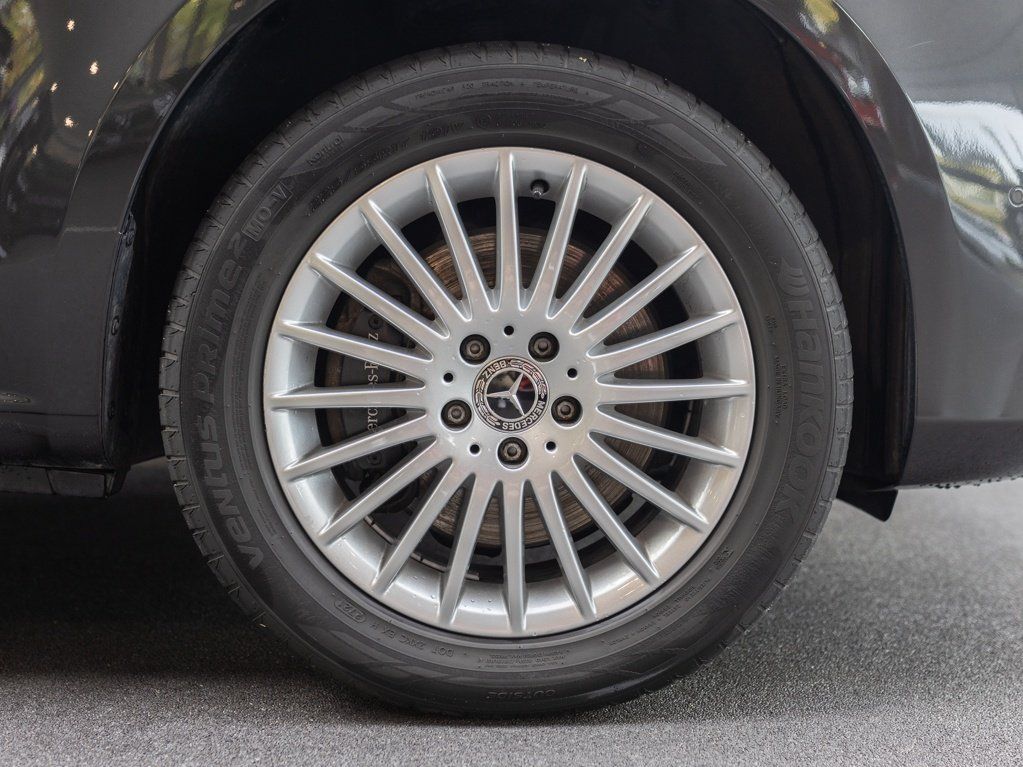 Mercedes-Benz V 220 d 4M Edition - Samsaru's Car Outlet