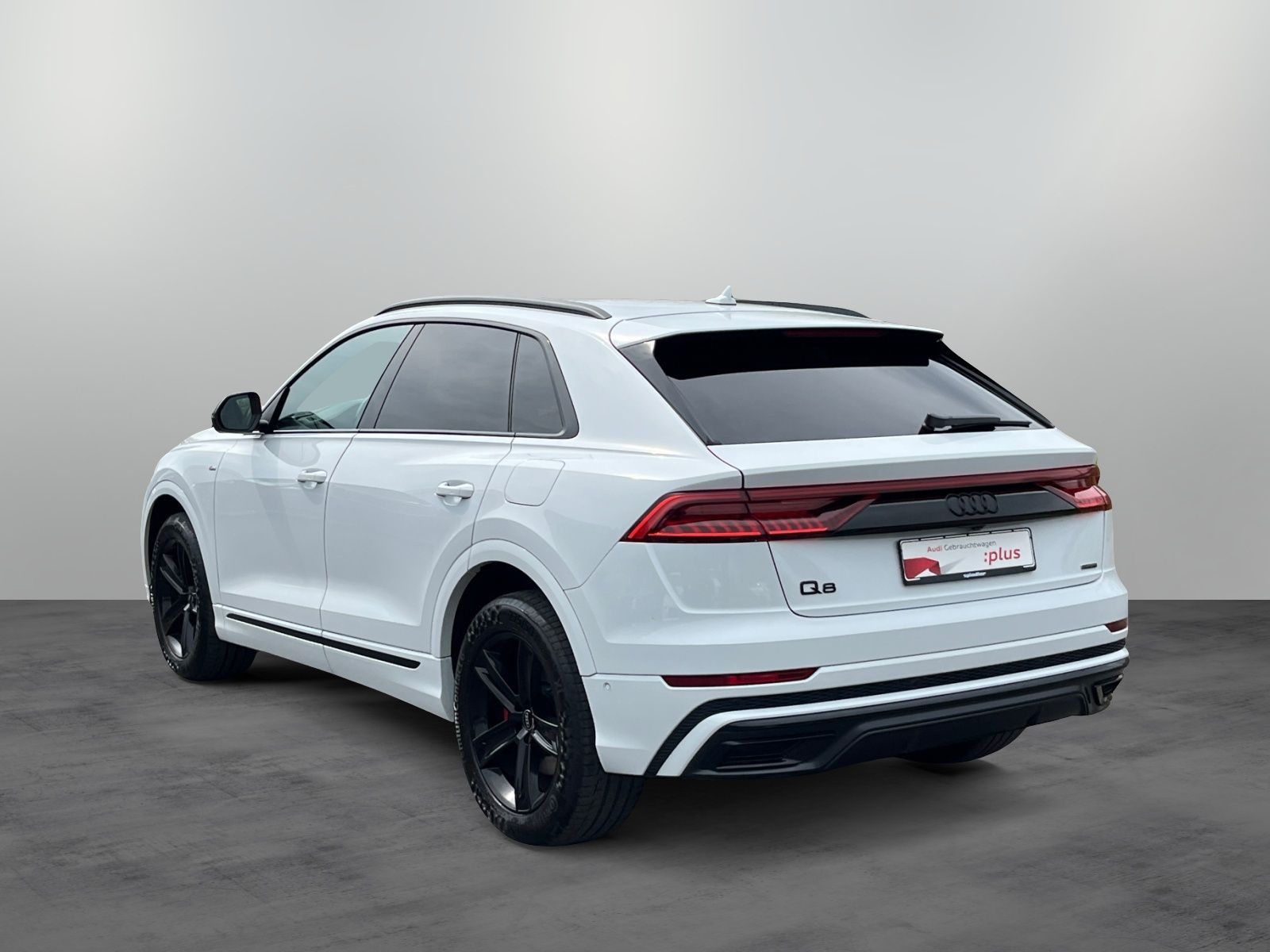 Audi Q8 S-Line 55 TFSIe quattro / HD-Matrix, AHK, B&O