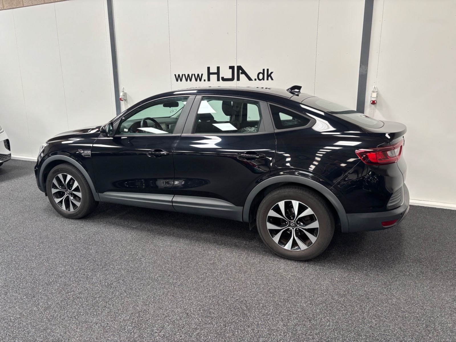 Renault Arkana 1.3 TCe 140 EDC Zen - Samsaru's Car Outlet