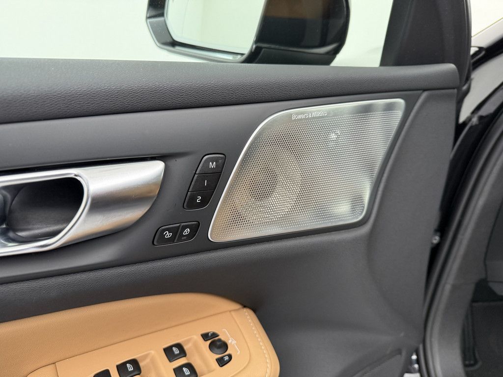 Volvo V60 T6 Ultra Bright Recharge Plug-In Hybrid AWD