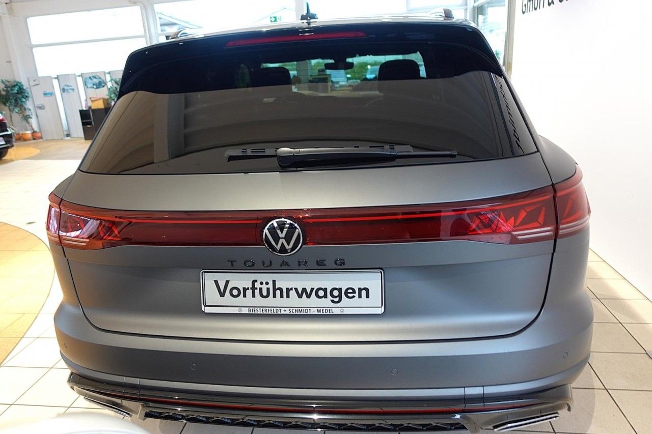 Volkswagen Touareg R-Line 3.0TDI 4M AHK PanoStandh RFK Navi