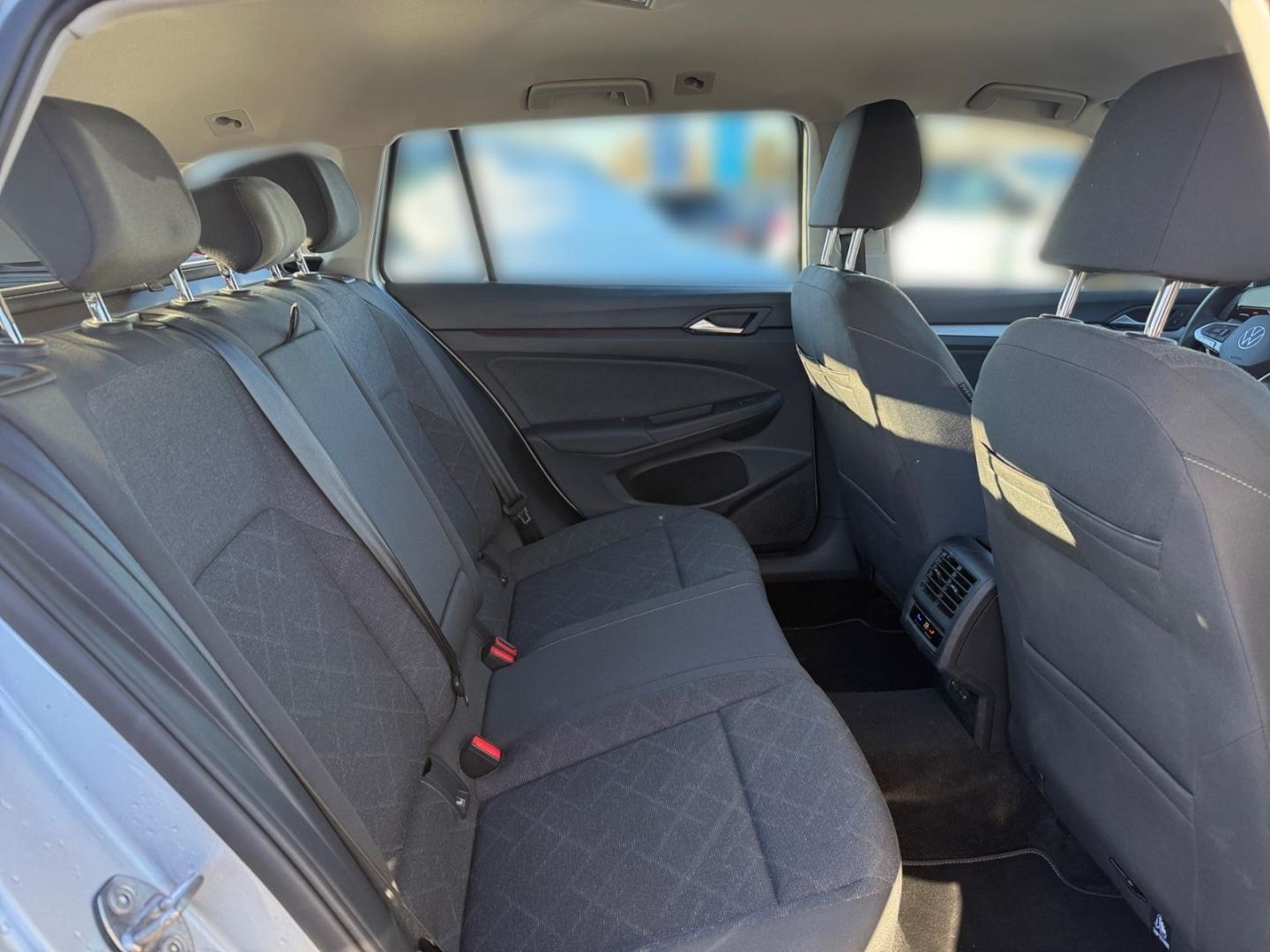 Volkswagen Golf Variant 8 VIII Life 1.0 eTSI - Samsaru's Car Outlet