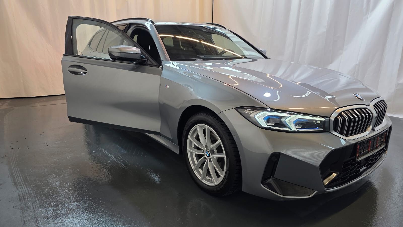 BMW 320 3 Touring 320 d xDrive M Sport Kamera 360