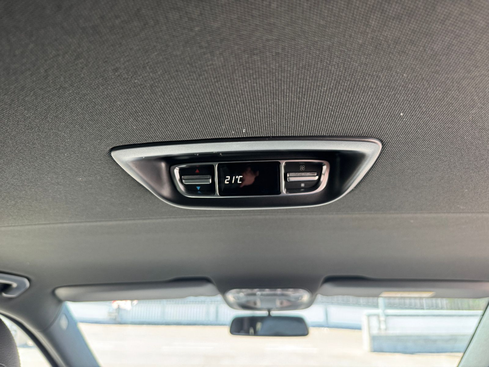 Mercedes-Benz V 220 d lang 4M - Samsaru's Car Outlet