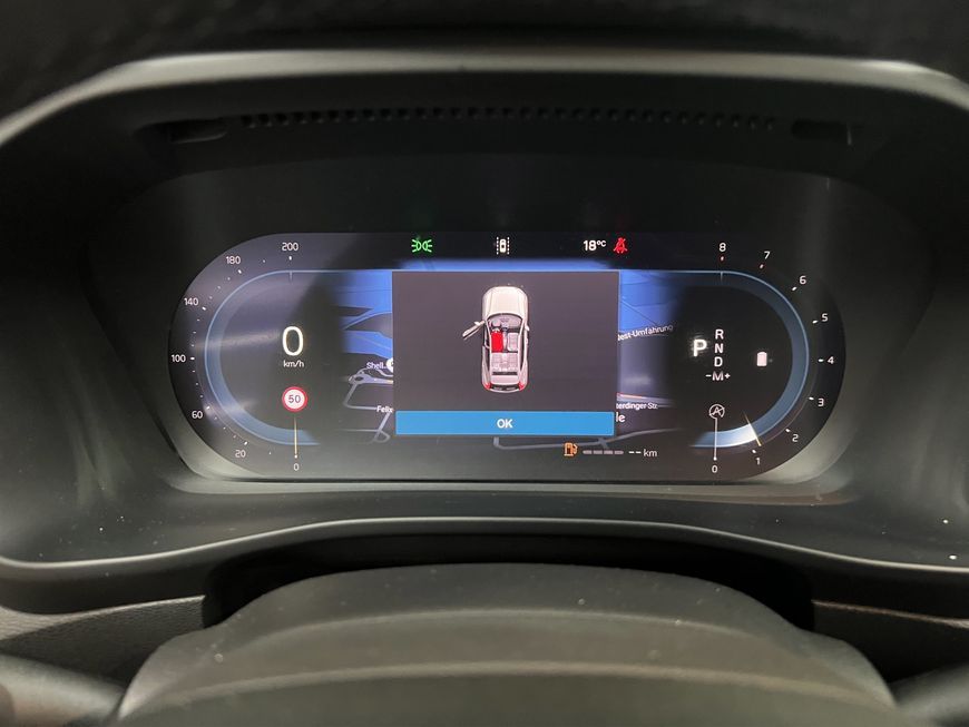 Volvo XC40 B3 B DKG Core AHK