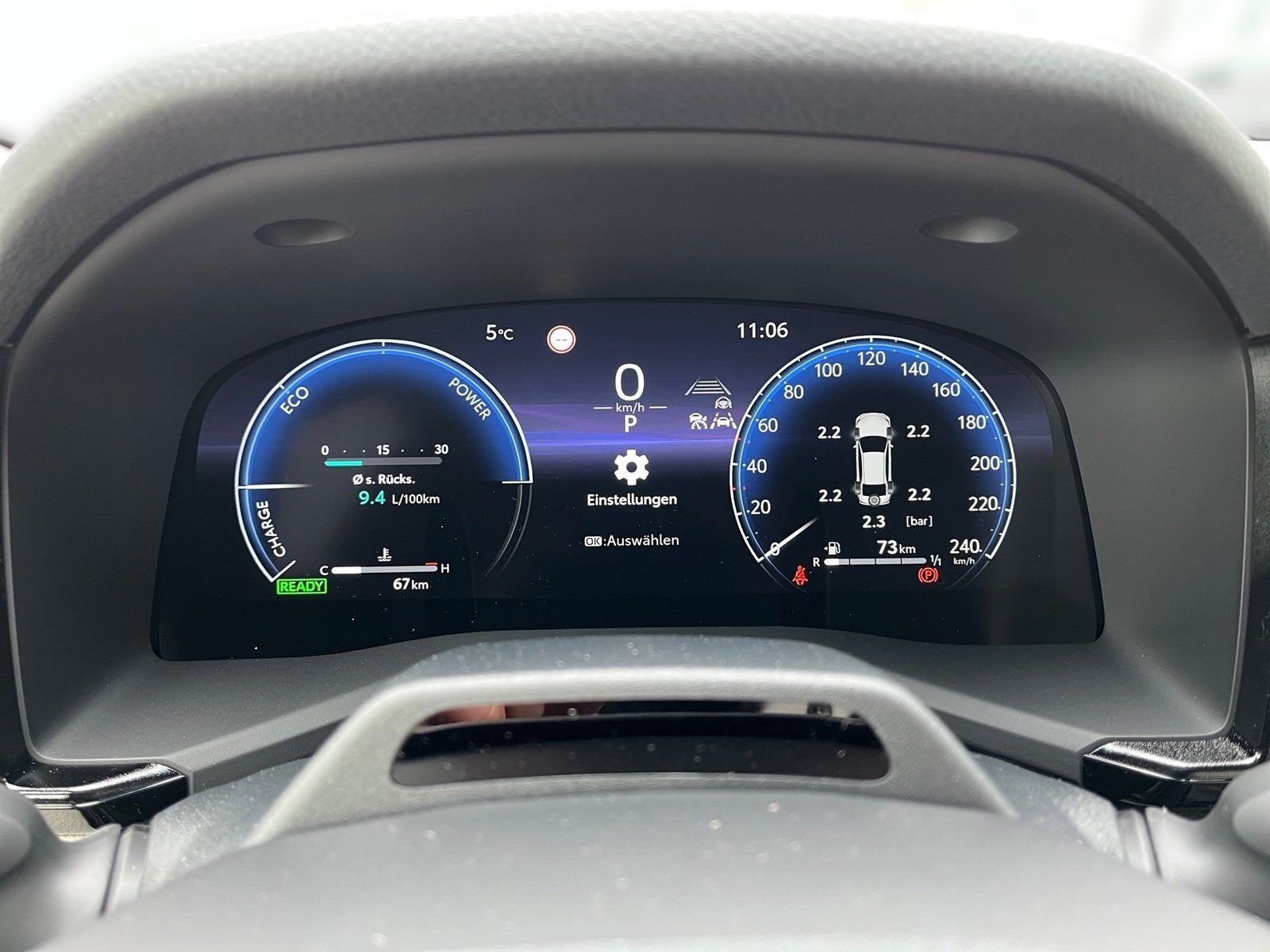 Toyota Camry 2.5 Hybrid Executive Navi+Kamera+LED+Winte
