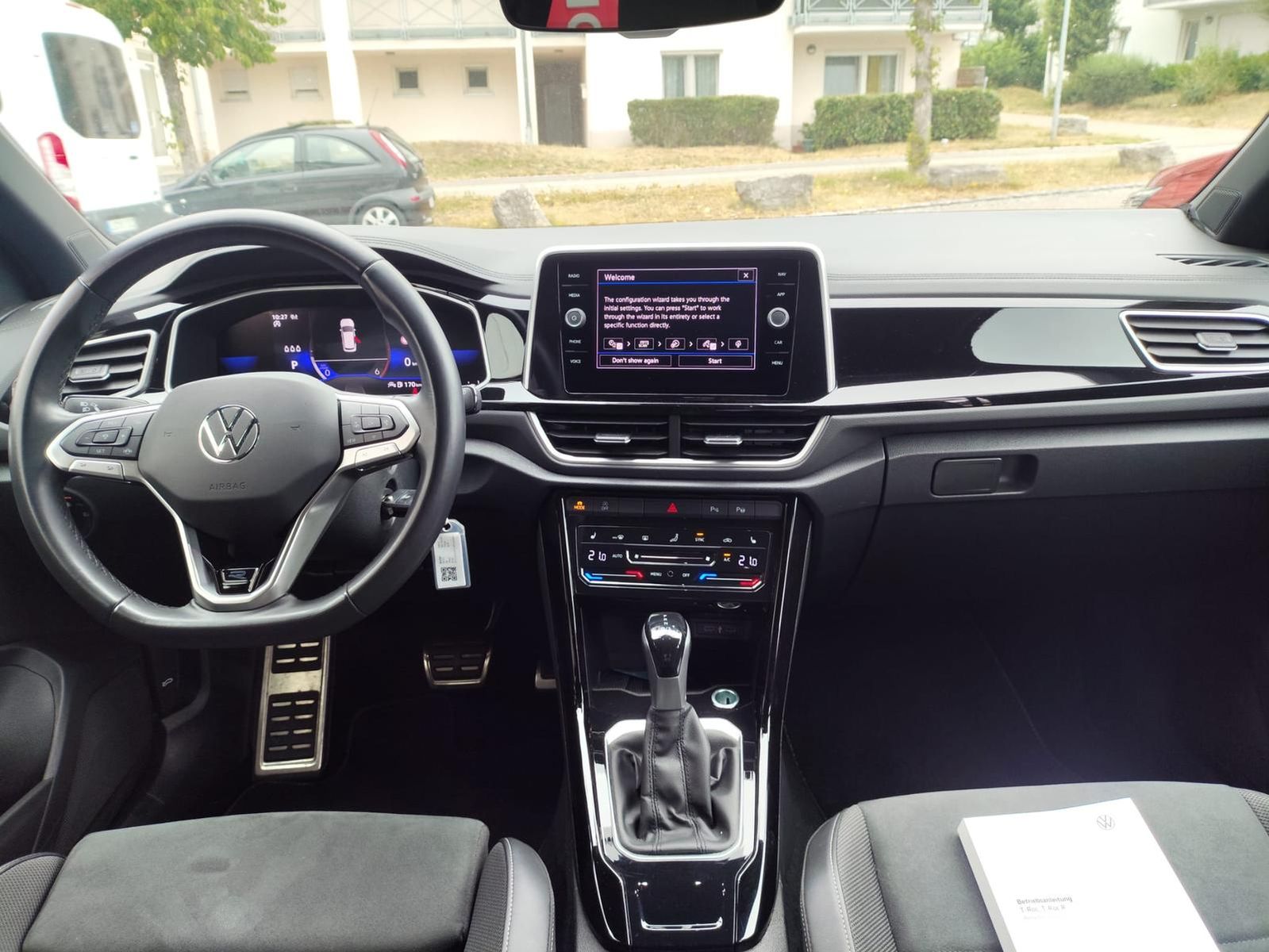 Volkswagen T-Roc 2.0 TDI R-Line - Samsaru's Car Outlet