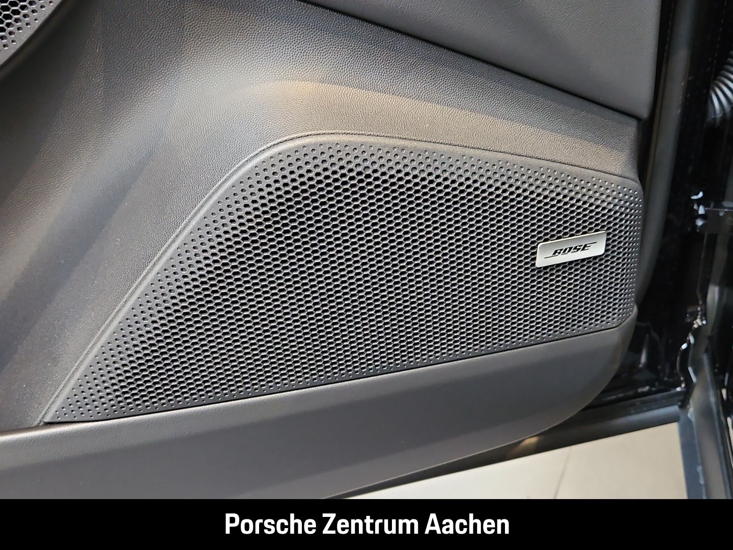 Porsche Macan 4 BOSE Surround View LED-Matrix
