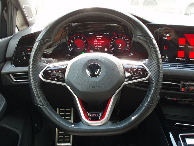 Volkswagen Golf GTI DSG - Samsaru's Car Outlet