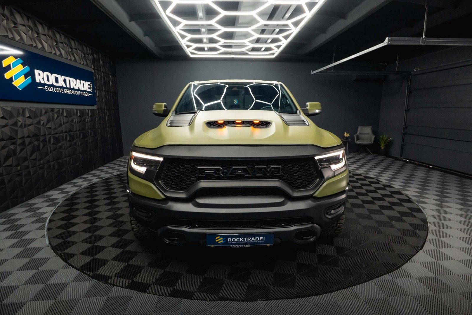 Dodge RAM 5.7 V8 HEMI 4x4 LARAMIE OFFROAD TRX Styling