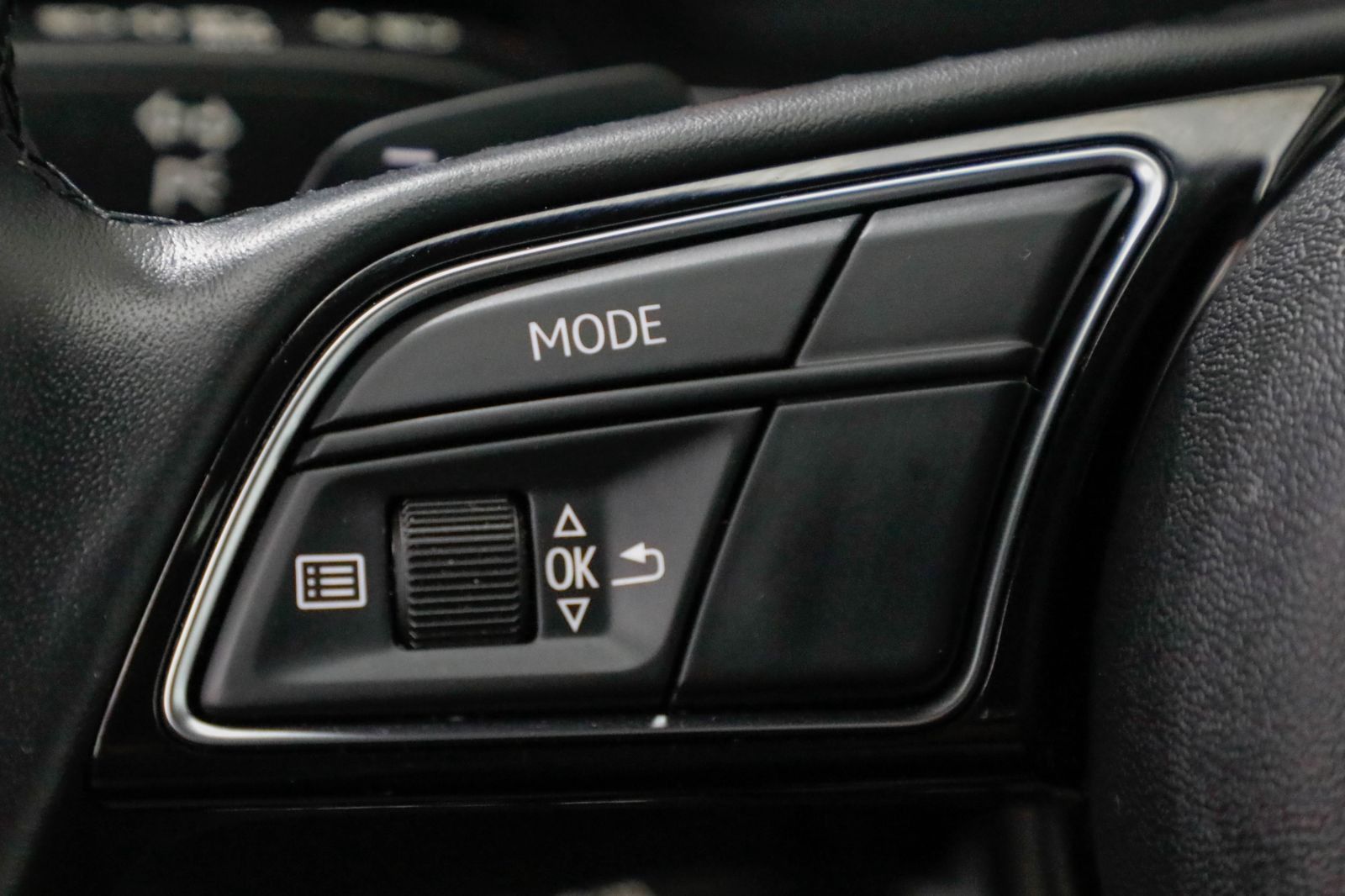 Audi A3 Sportback 30 TDI S tronic PDC Carplay SHZ