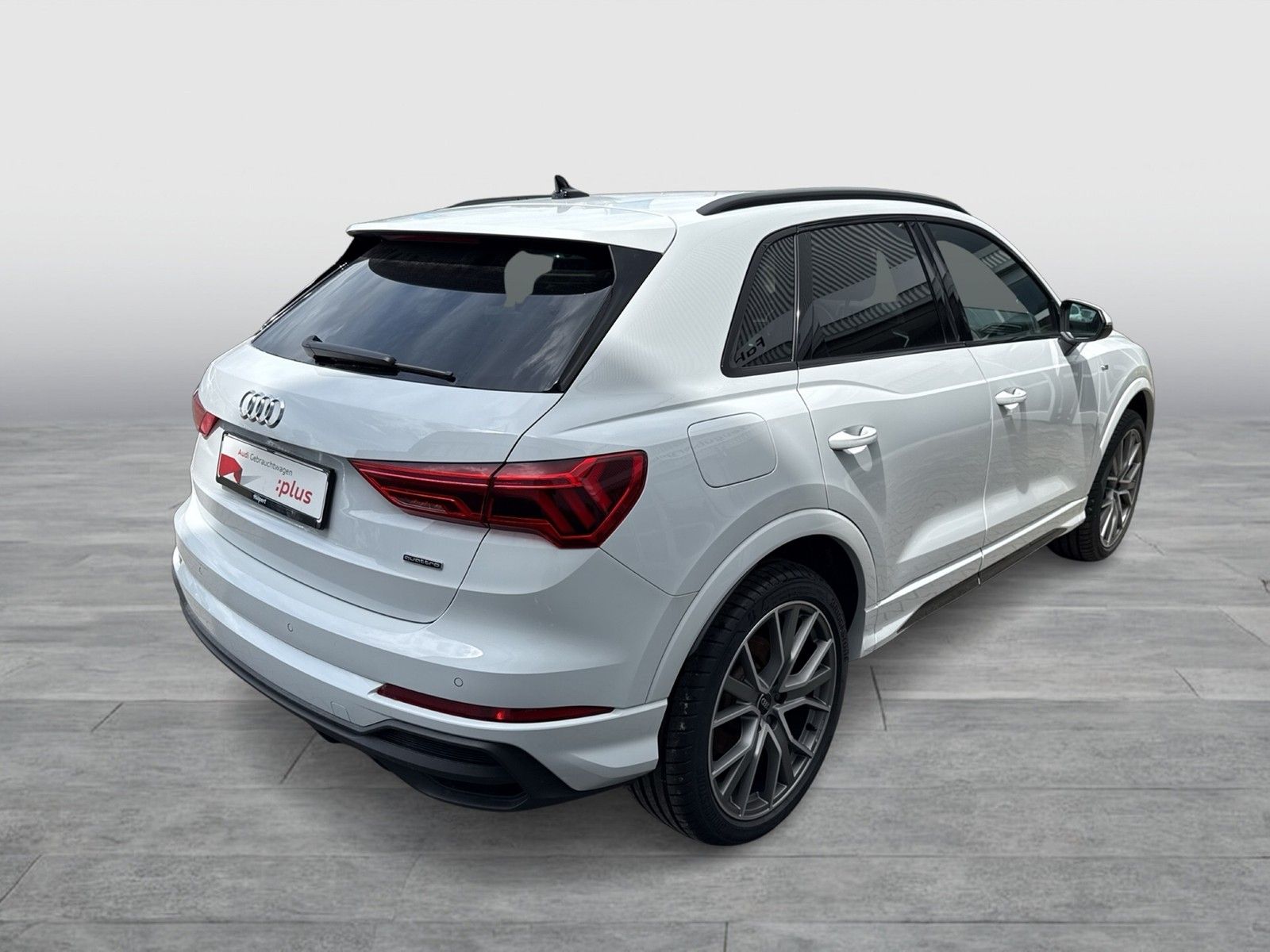 Audi Q3 40 quattro S LINE STANDHZ. AHK 360°CAM LM20