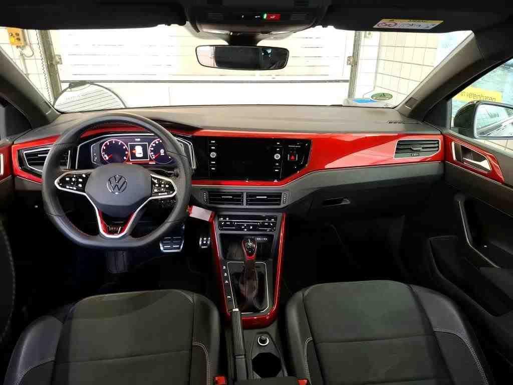 Volkswagen POLO GTI ALL-BLACK/18Z/IQ-L/ACC/LANE/NAVI/KAMERA