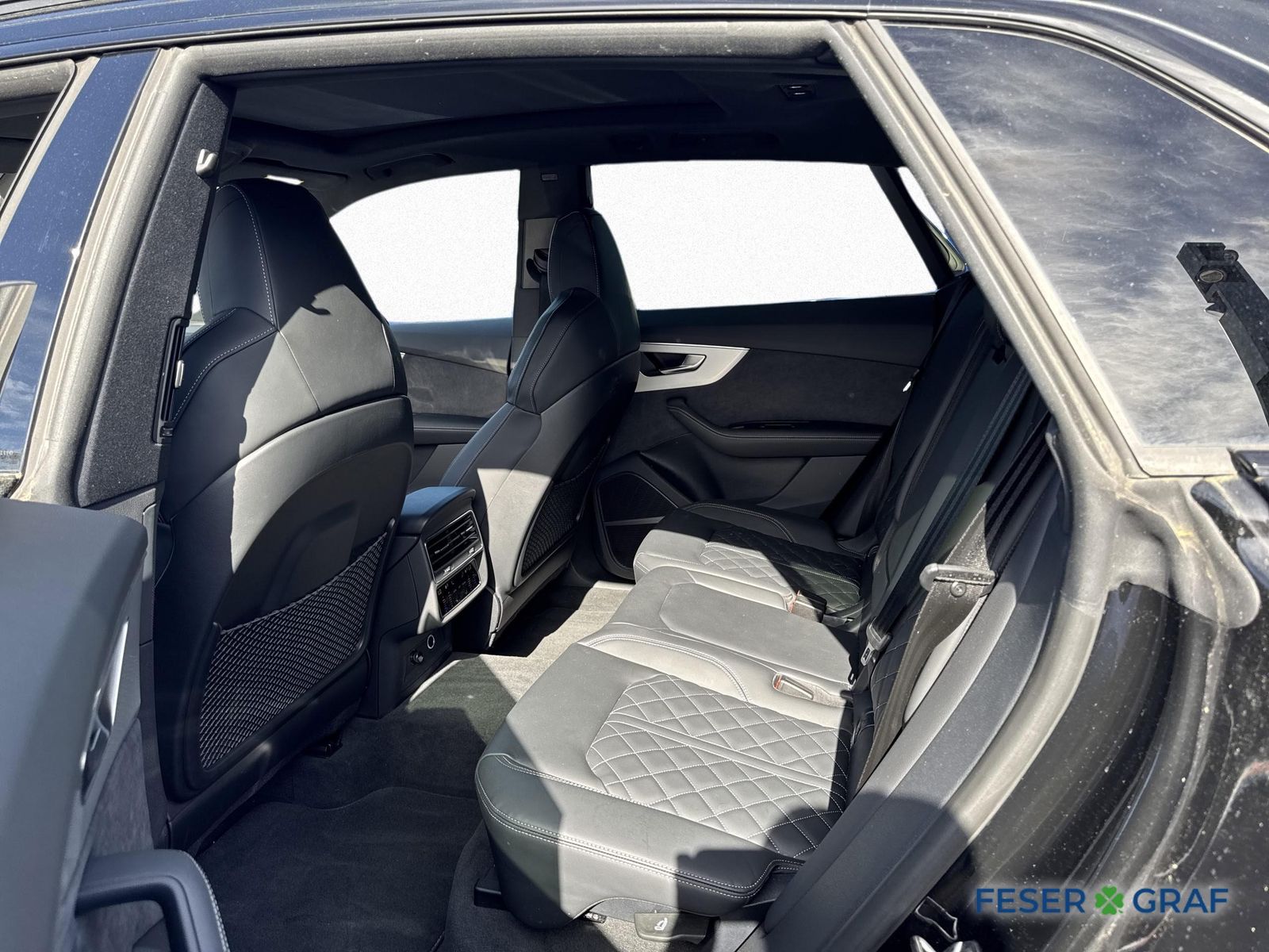 Audi Q8 50 TDI qu 2x S line AHK PANO LUFT STANDHZG.