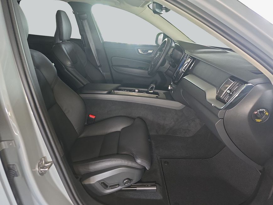 Volvo XC60 B4 D Plus Dark