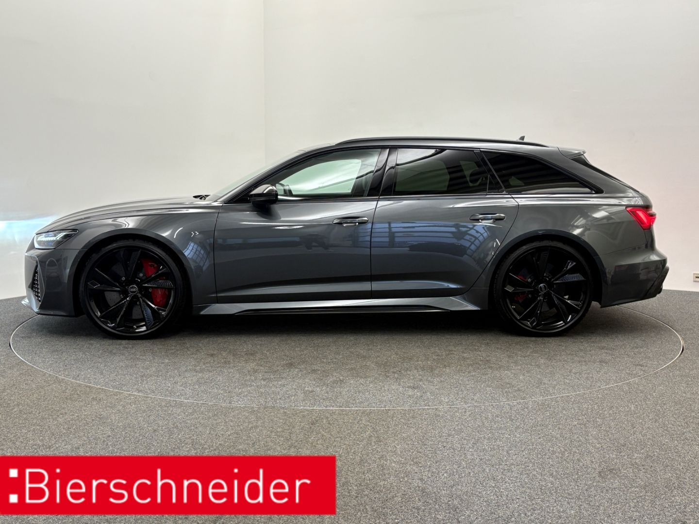 Audi RS6 Avant KERAMIK 305 KM H LASER 21 S-SITZE UMGE