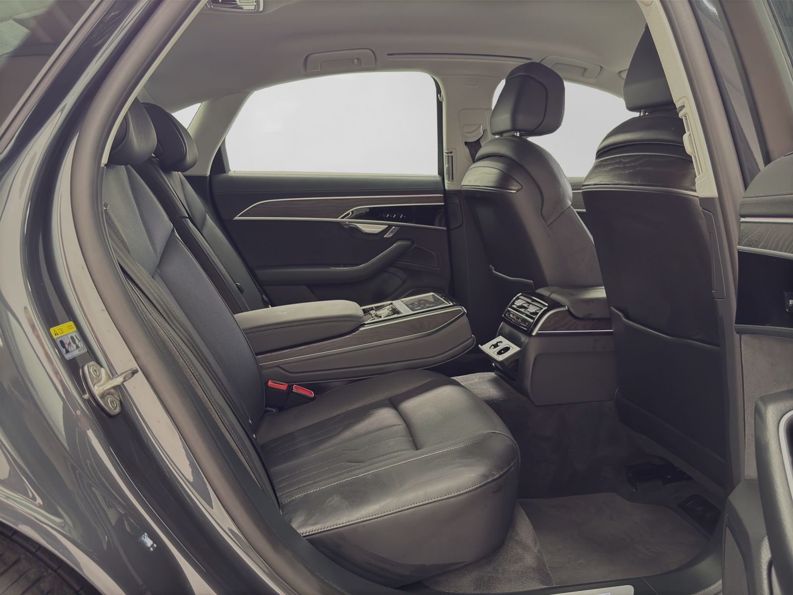 Audi A8 60 TFSIe Q RSR 4xMASSAGE - Samsaru's Car Outlet