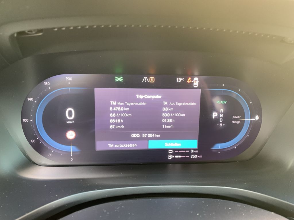 Volvo V60 T8 AWD Recharge Ultimate Dark,PANO,AHK,360*