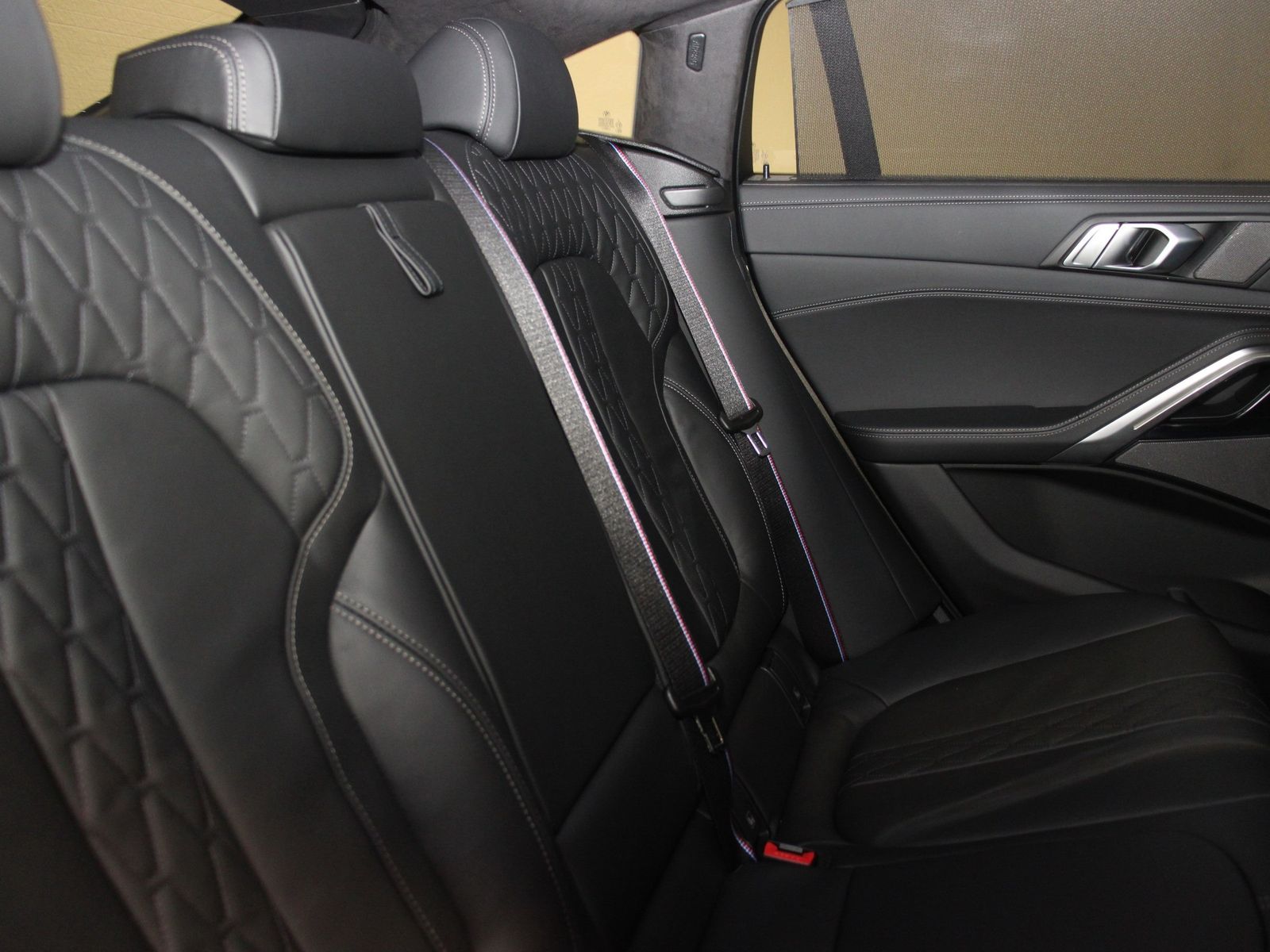 BMW X6 xDrive40d M Sportpaket Pro AHK STHZ Pano Icon