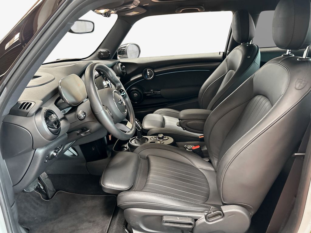 MINI Cooper SE MINI Yours Trim - Samsaru's Car Outlet