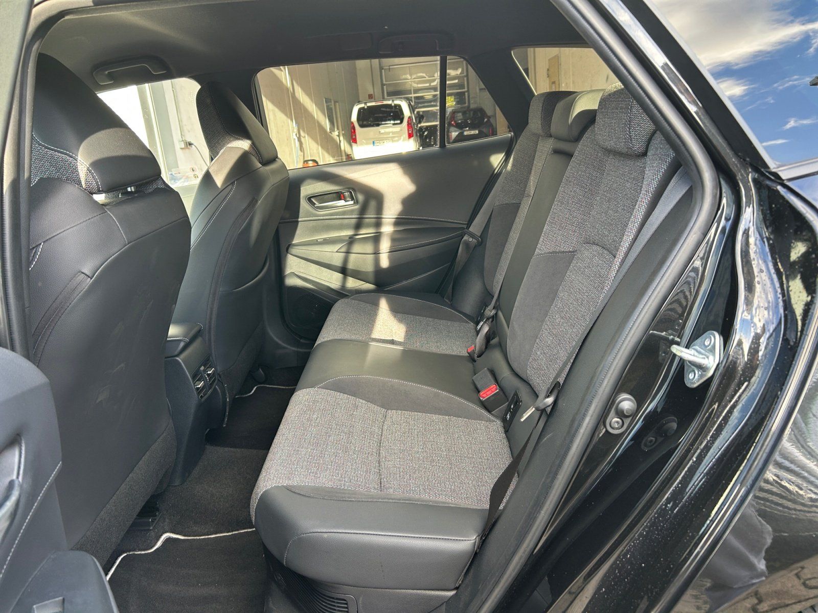 Toyota Corolla 2.0l Hybrid TS Teamplayer *Kamera*Navi*