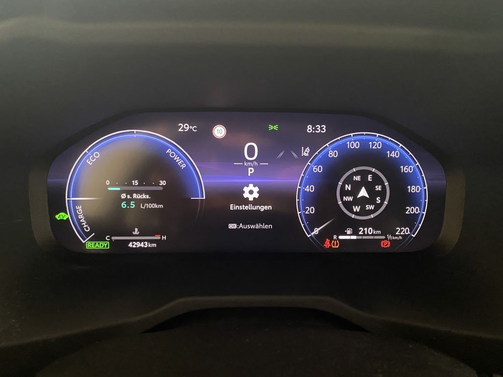 Toyota RAV 4 2.5 4x4 Hybrid - Samsaru's Car Outlet