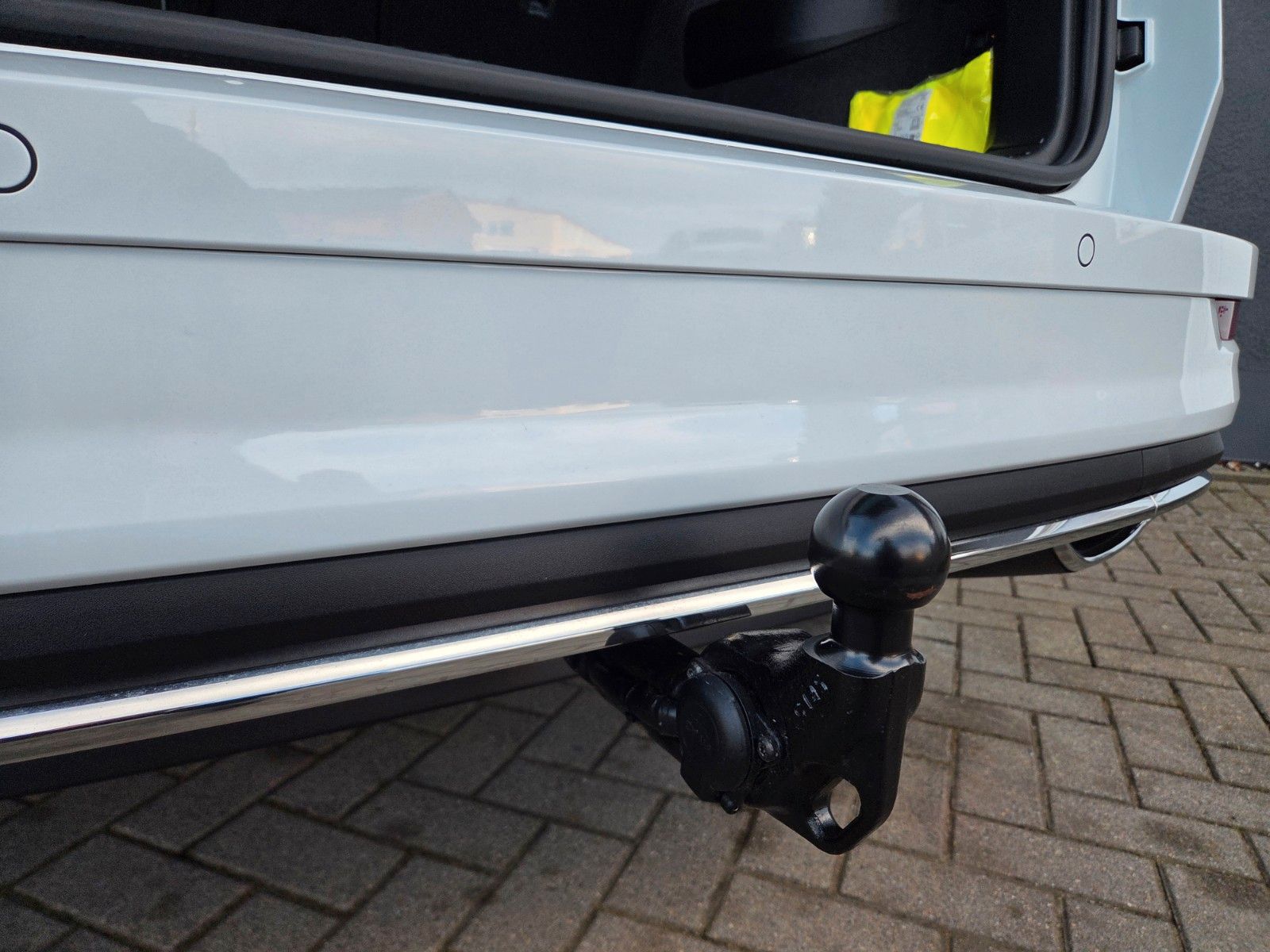 Skoda Karoq Sportline 4x4 DSG*STHEIZ*AHK*VOLL*WG-2029*