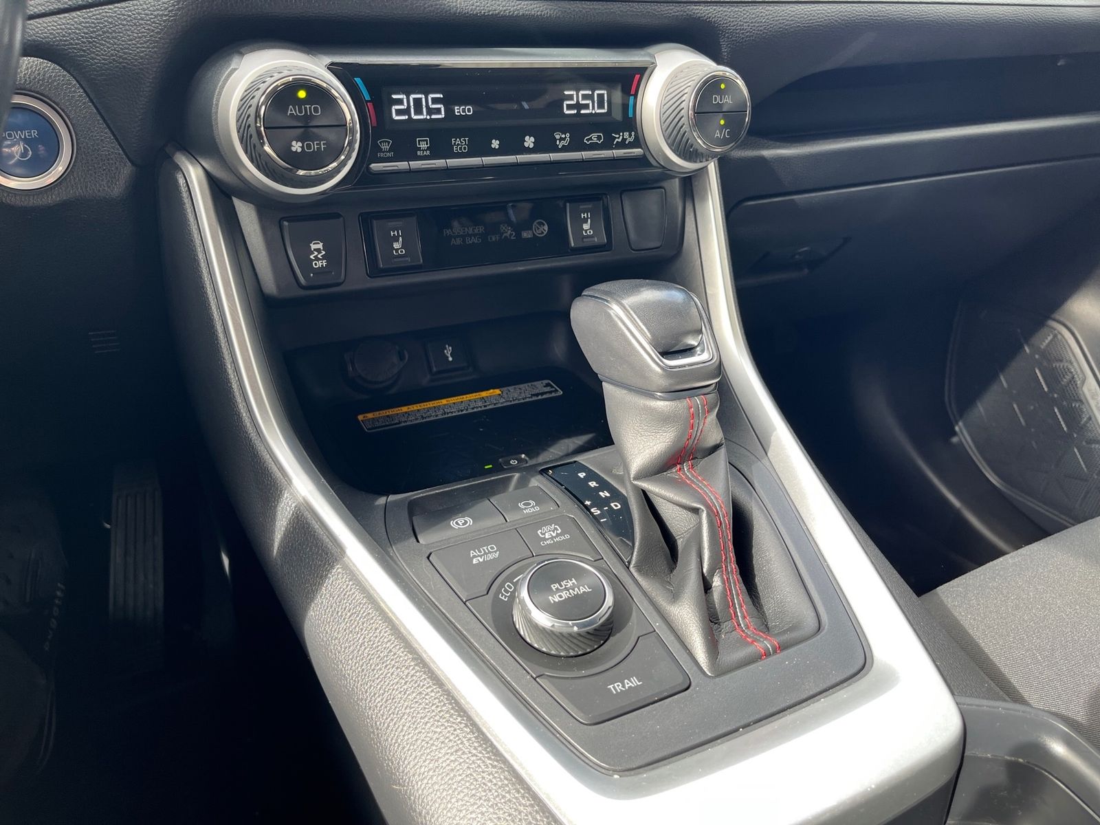 Toyota RAV 4 2.5 Plug-in Hybrid 4x4,Technik,Nav,LED,AHK