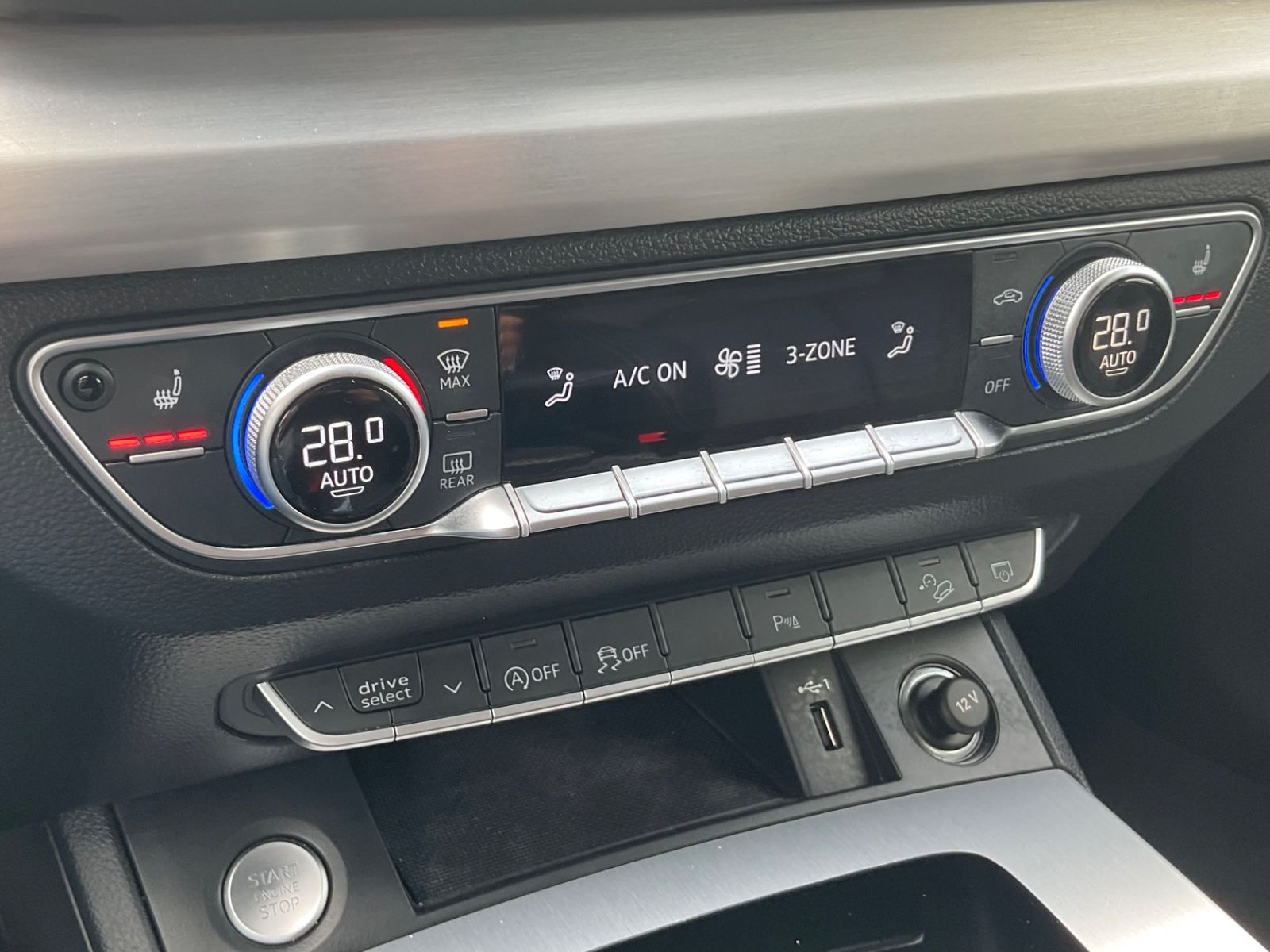 Audi Q5 40 TDI quattro S line - Samsaru's Car Outlet